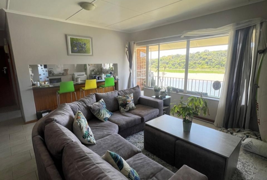2 Bedroom Property for Sale in Bonza Bay Eastern Cape